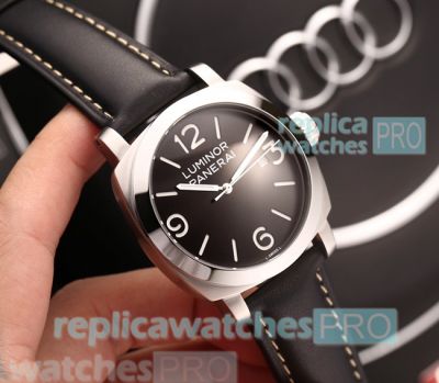 Luminor Panerai Replica Black Dial Black Leather Strap Watch